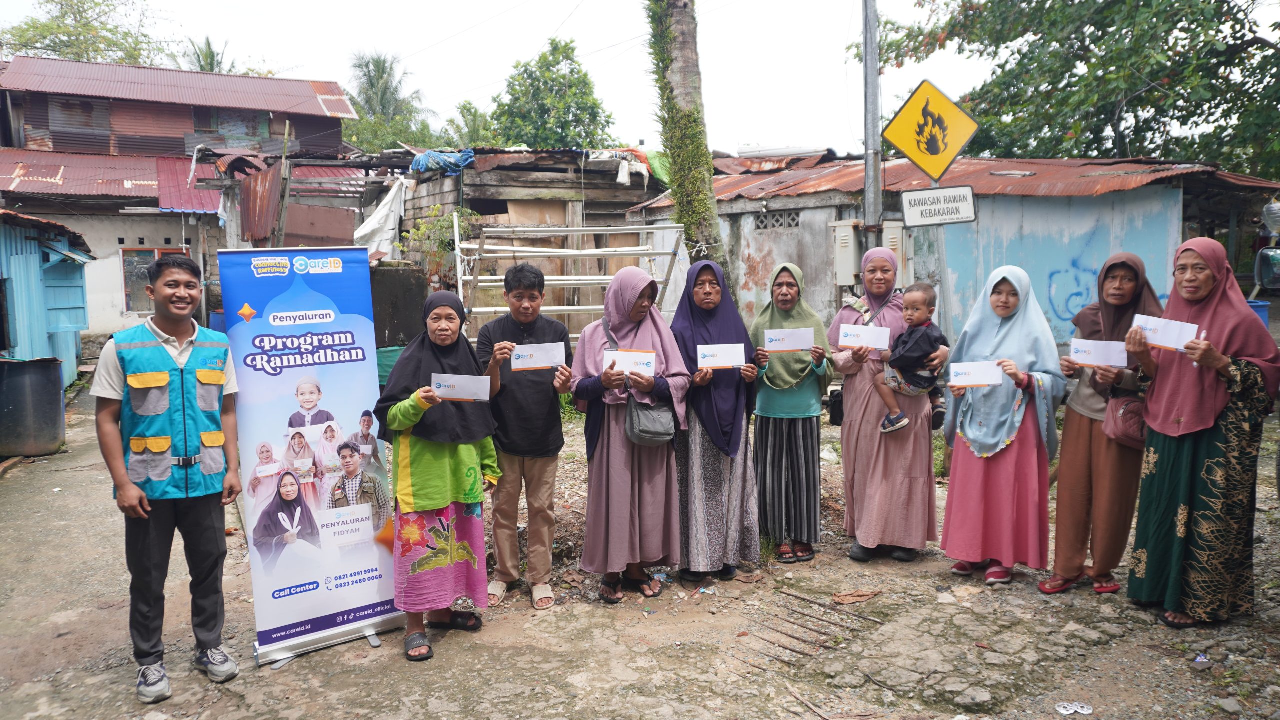 Penyaluran Santunan Dhuafa PLN Nusa Daya DSC05238